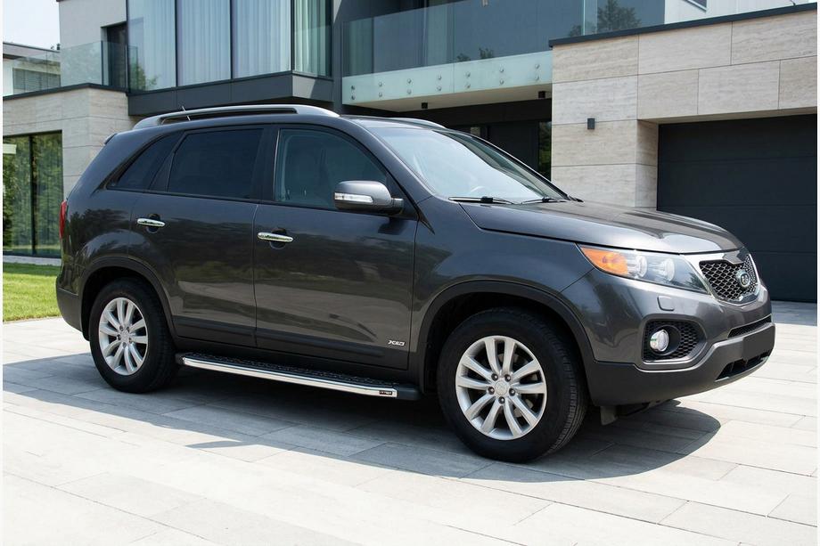 Kia Sorento II XM 2009–2014 Sidosteg BlackLine (2 st, aluminium) 2010–2013 Image