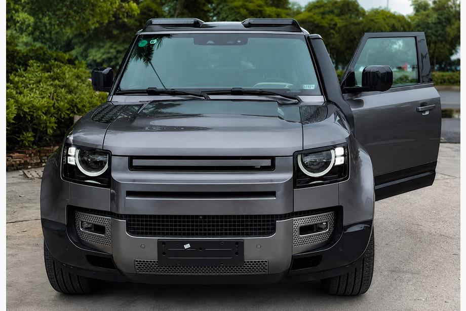 Land Rover Defender 2019– Vindrutesolskärm med 2 LED Image