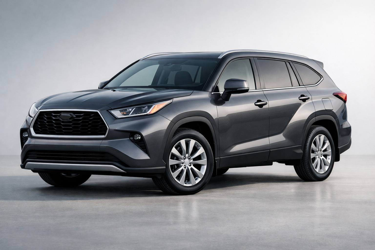 Test av Toyota Highlander IV generation: pålitlig familjecrossover