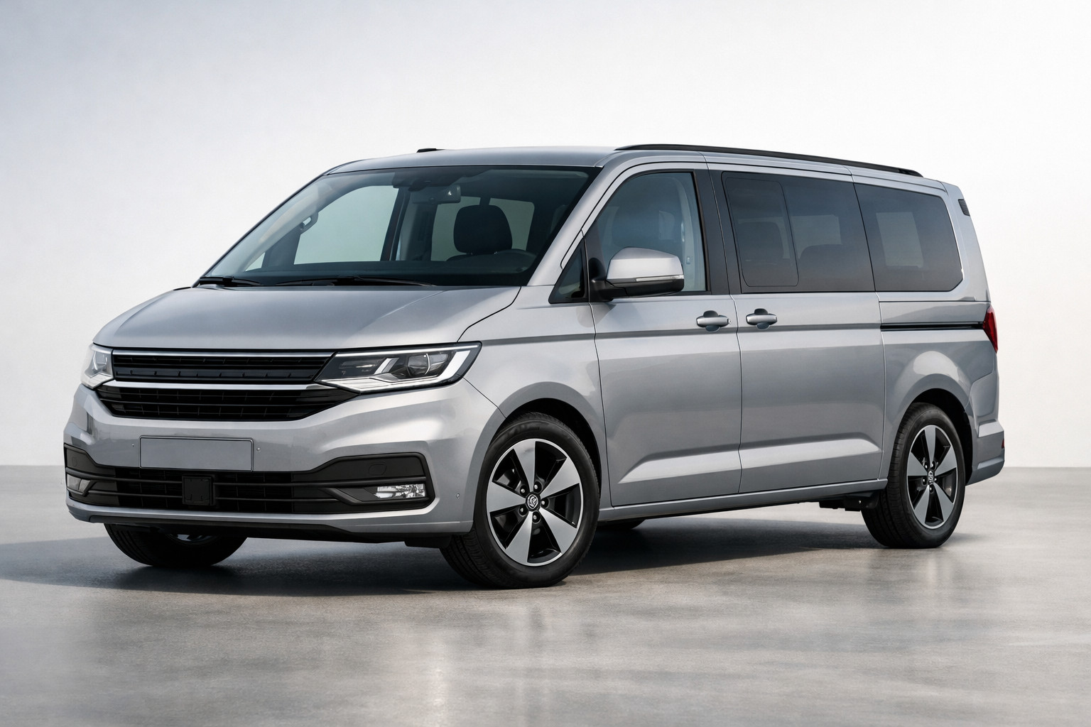 Test av Volkswagen Transporter T7 (2025): ny företagsbuss för jobb och resor