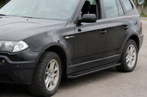 BMW X3 E83 2003–2010 Sidosteg KB001 Black (rostfritt stål) foto 1