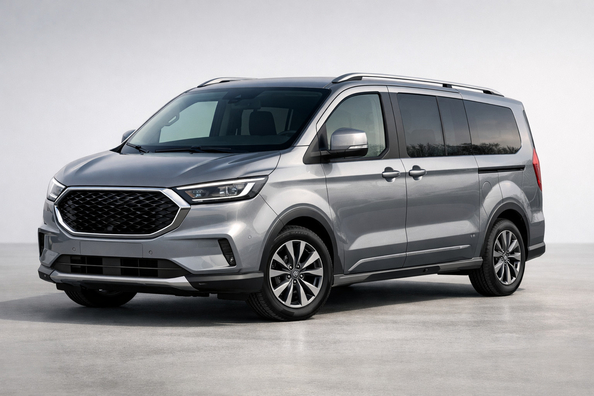Ford Tourneo Custom 2024 test: modern minibuss för företag och familj