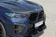 BMW X5 G05 2018 → X5M 2025: komplett uppdatering med kolfiberkit och M-ratt foto 13