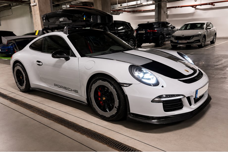 Porsche 911 (992) 2018– OEM smidda fälgar R20 (centrallås, set med 4 st) Image