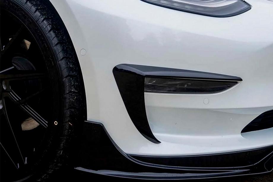 Tesla Model 3 2017– Dimljussargar Fast (för 2017-2023) Image