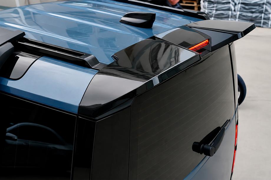 Land Rover Defender 2019– Spoiler V2 (svart) Image