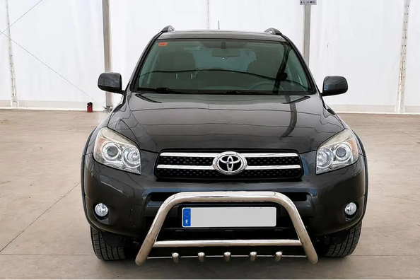 Komplett montering av skydd på Toyota RAV4: frontbåge, sidosteg och bakbåge
