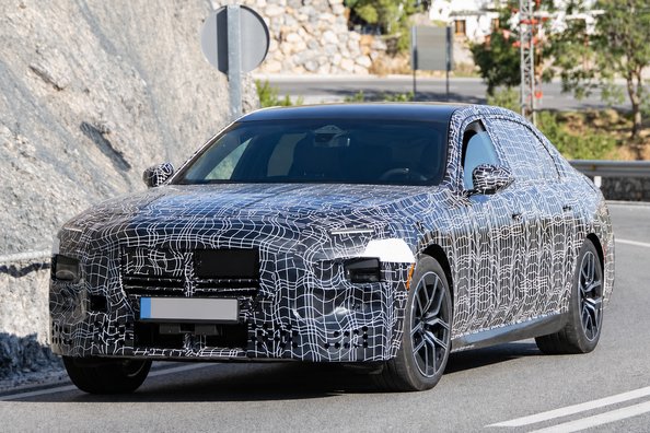 Nya BMW 7 Alpina Series 2027: första detaljer om design och specifikationer