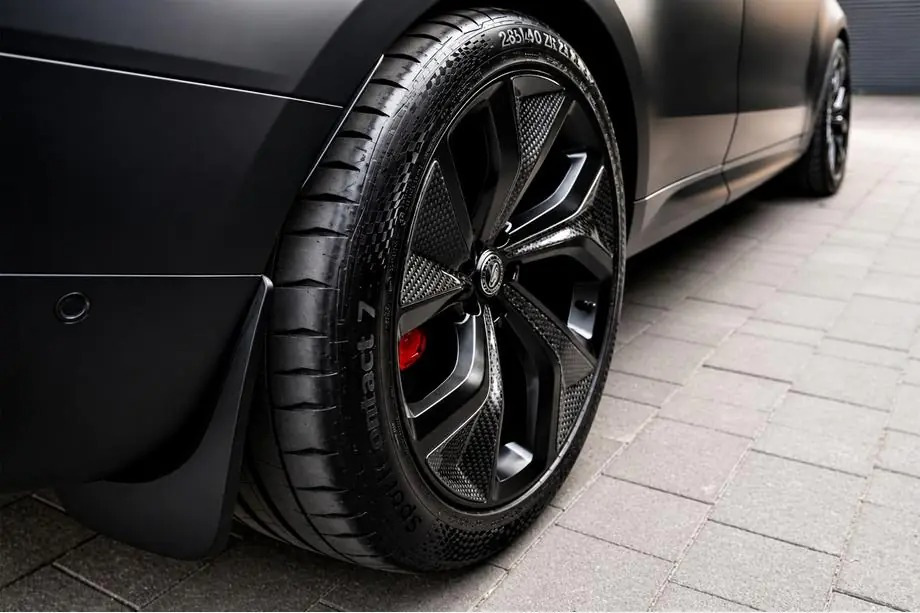 Range Rover Sport 2025-uppdatering: montering av stilrena lättmetallfälgar