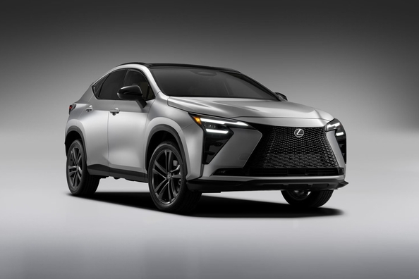 Lexus NX 2027 Facelift: ny design, interiör och nästan 100 km på el Foto 1