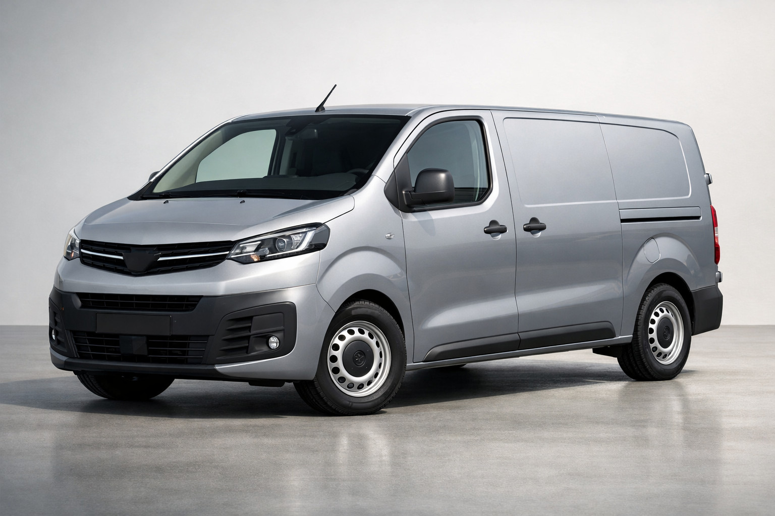 Test av Opel Vivaro: uppdaterad dieseltransportbil