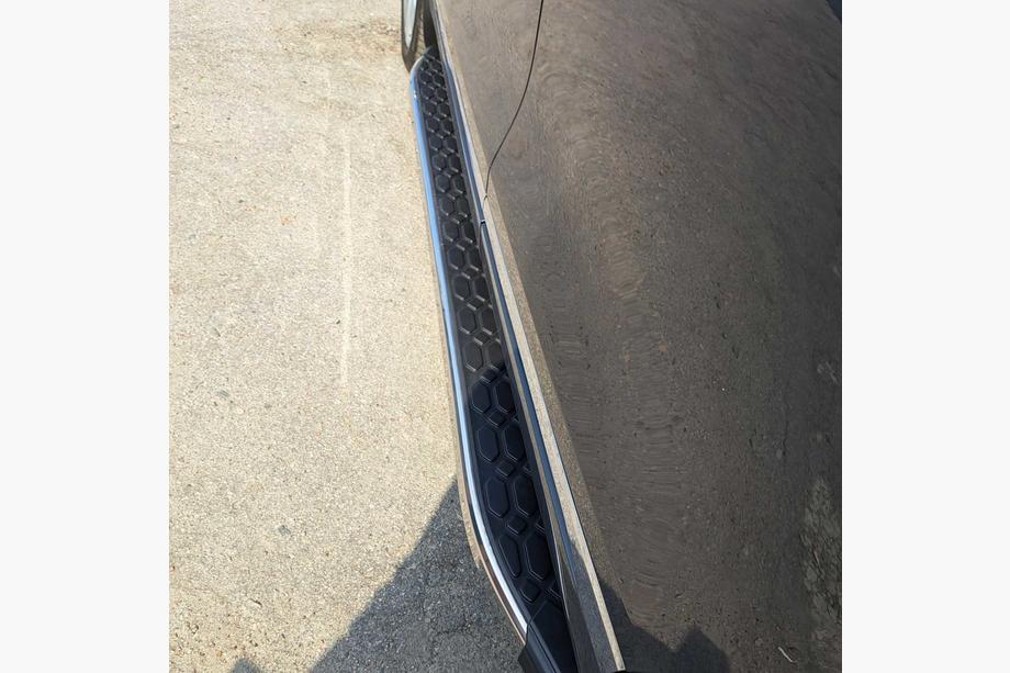 Volkswagen Touareg 2010–2018 Sidosteg BlackLine (2 st, aluminium) Foto 8
