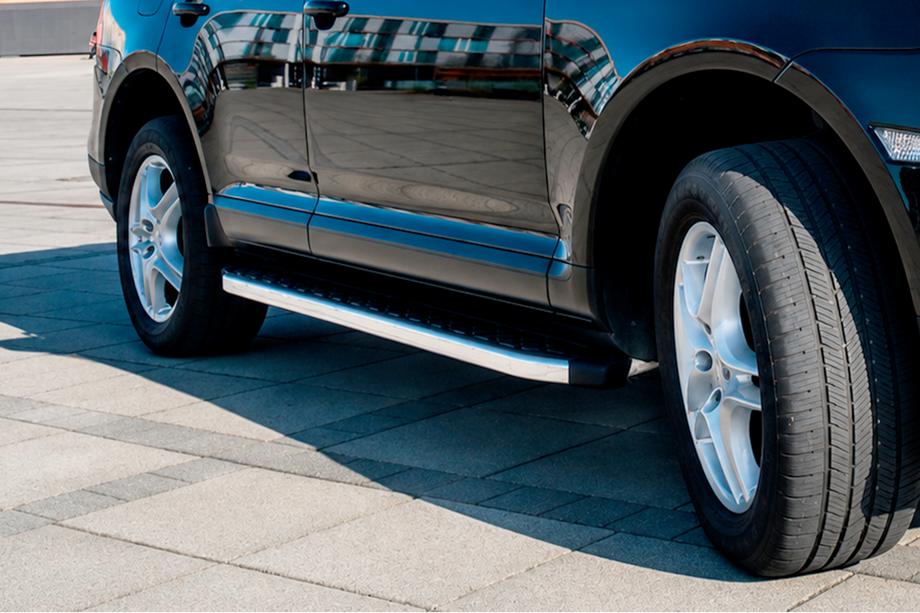 Volkswagen Touareg 2010–2018 Sidosteg BlackLine (2 st, aluminium) Foto 2