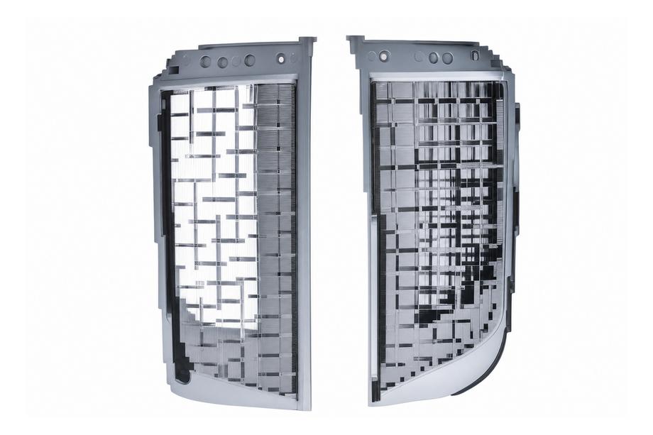 Land Rover Defender 2019– Ventilationslist på skärm (gälar) Image