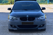 BMW E60/E61-tuning: montering av M5-frontstötfångare foto 5