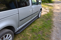 Volkswagen Caddy 2004–2010 Sidosteg Premium Black (2 st., rostfritt stål) foto 2