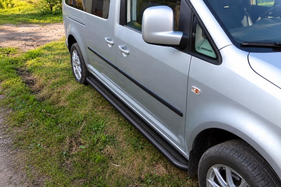 Volkswagen Caddy 2004–2010 Sidosteg Premium Black (2 st., rostfritt stål) Image