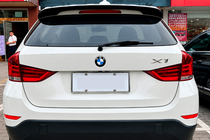 BMW X1 E84 2009–2015 Spoiler DPT M-Style (svart högglans) foto 1