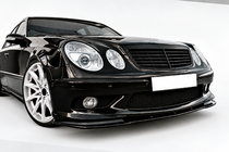 Mercedes E-klass W211 2002–2009 DPT frontläpp (för AMG, 2002-2006, blanksvart) foto 1