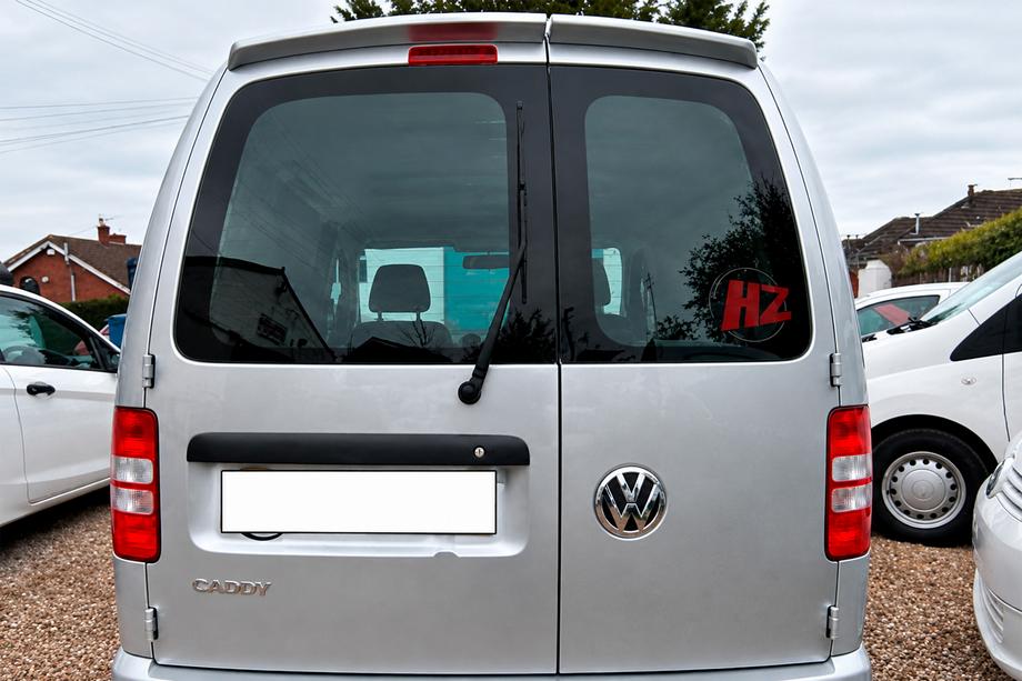 Volkswagen Caddy 2010–2015 Spoiler (2-dörrars, blanksvart) Image
