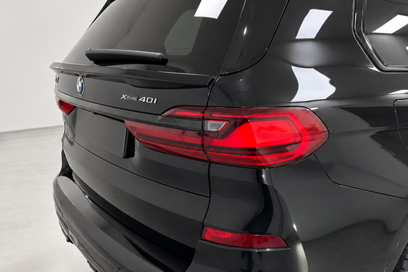 BMW X7 G07 2019–2022: montering av Paradigm Black Knight V2 bodykit på M-Sport – vårt arbete Foto 6
