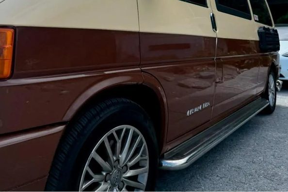Volkswagen T4 för camping och offroad: montering av frontskydd, sidosteg och bakre hörn Foto 9