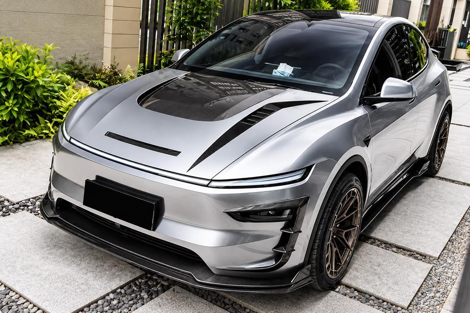 Tesla Model Y 2020– Karosskit Carbon Aerokit (för 2025+) Foto 1