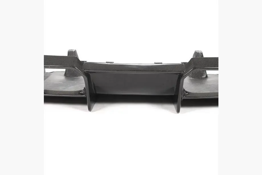 BMW 3-serien F30/F31 2012–2019 Bakre stötfångardiffusor V13 (för F80, kolfiber) Foto 7