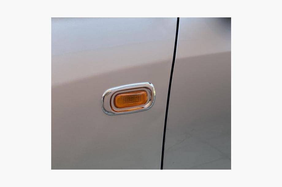 Honda Civic Sedan VII 2001–2006 Plastkåpa till blinkers Image