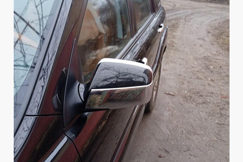 Kia Sportage 2004–2010 Spegelramar och övre kåpa (plast) Image