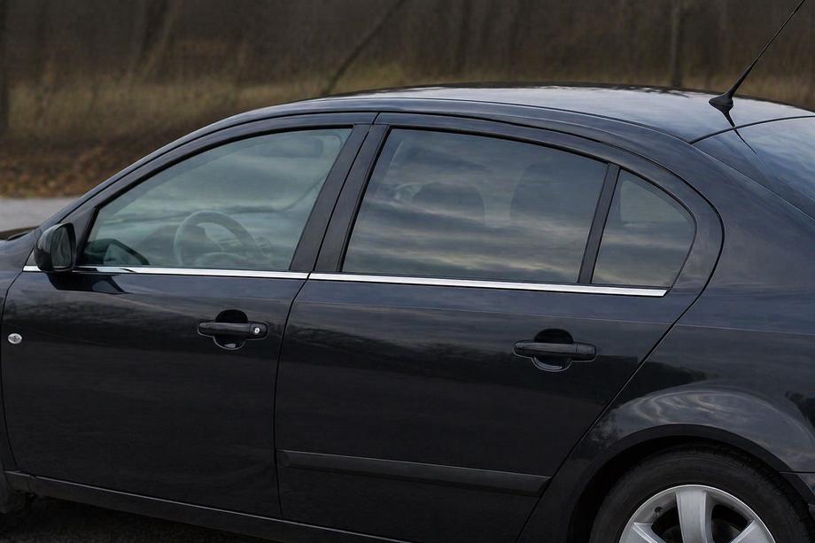 Mazda 3 2003–2009 Fönsterlister (4 st, rostfritt) Halvkombi Image