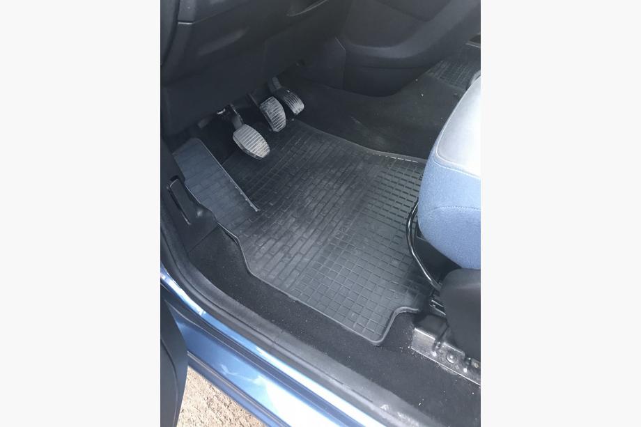 Peugeot Partner Tepee 2008–2018 Gummimattor Stingray Foto 3