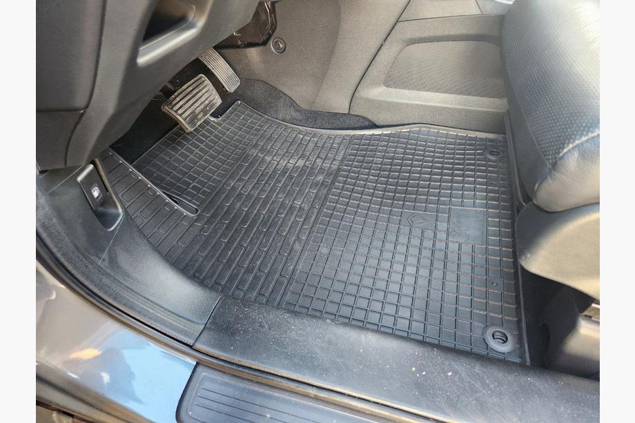 Honda CRV 2012–2016 Gummimattor till kupén (4 st, Stingray Premium) Foto 1