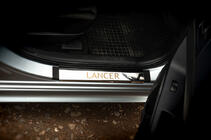 Mitsubishi Lancer X 2008– Instegslister (Carmos, 4 st, rostfritt stål) foto 1