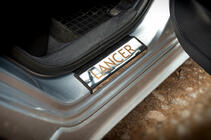 Mitsubishi Lancer X 2008– Instegslister (Carmos, 4 st, rostfritt stål) foto 4