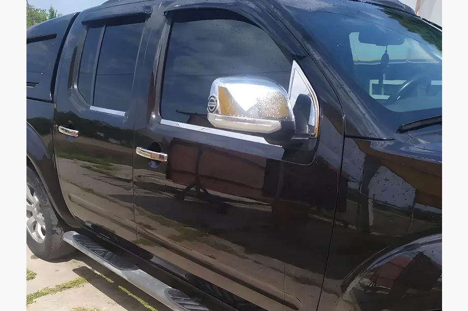 Nissan Navara 2006–2015 Spegelkåpor (2 st, plast) Med blinkersrepeater Image