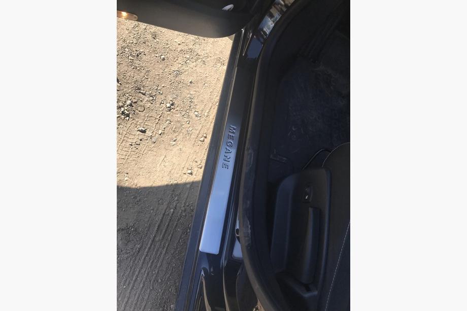Renault Megane III 2009–2016 Instegsskydd OmsaLine (4 st, rostfritt stål) Foto 3