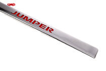 Citroen Jumper 2007–2025 Kromlist ovanför registreringsskylten med röd LED-belysning (rostfritt stål) foto 3