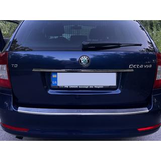 Kromlist ovanför registreringsskylten Carmos (rostfritt stål) Skoda Octavia II A5 2010–2013 foto 2