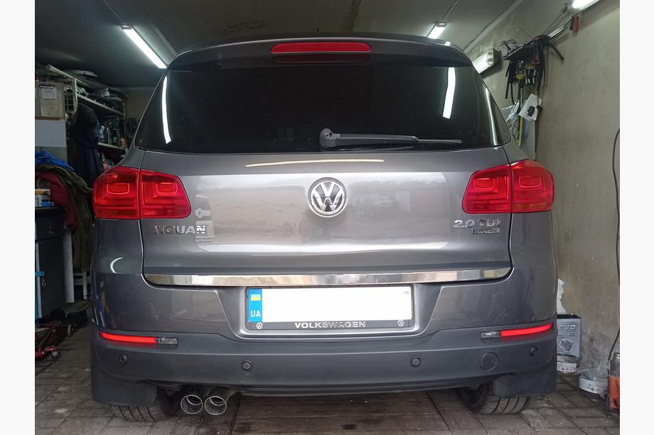Volkswagen Tiguan 2007–2016 Kromlist till baklucka (rostfritt stål) Image
