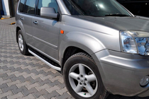 Nissan X-trail T30 2002–2007 Sidosteg Fullmond (2 st, aluminium) foto 1