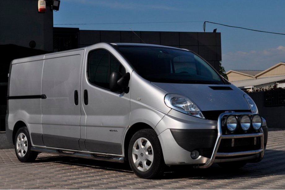 Nissan Primastar 2002–2014 Frontbåge WT018 (rostfritt stål) Foto 4