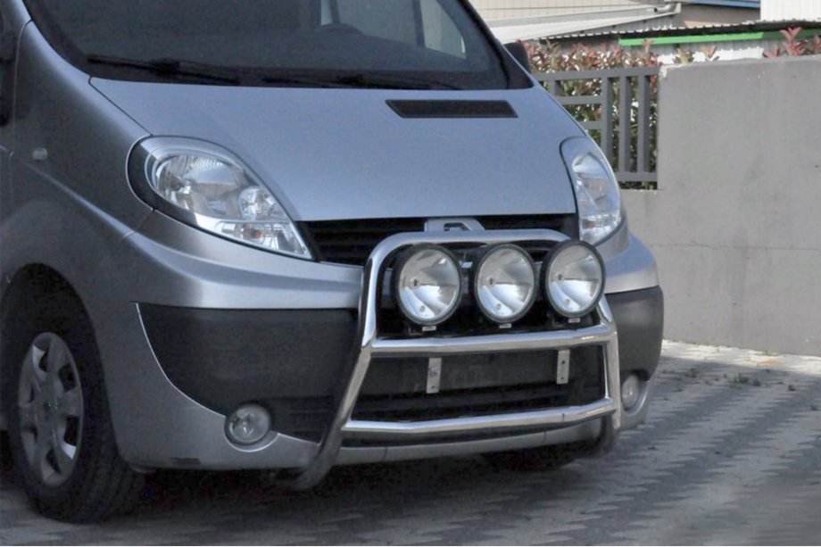 Renault Trafic 2001–2015 Frontbåge WT018 (rostfritt stål) Image