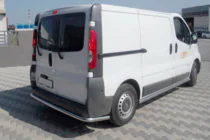 Renault Trafic 2001–2015 Bakre stötfångarskydd med hörn (rostfritt) foto 1
