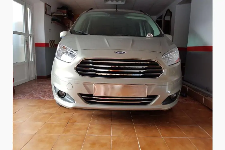 Ford Courier 2014–2023 OmsaLine grillister (2014-2018, 4 st, rostfritt stål) Image