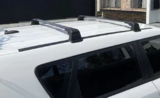 Volkswagen T5 Multivan 2003–2010 Takräckesbågar för fasta originalfästpunkter (2 st) foto 1