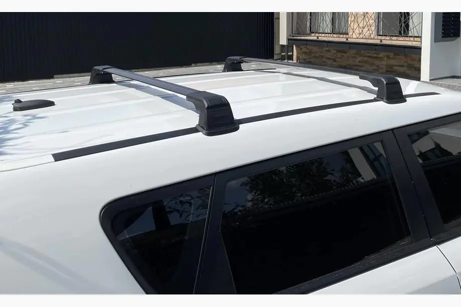 Volkswagen T5 Multivan 2003–2010 Takräckesbågar för fasta originalfästpunkter (2 st) Image