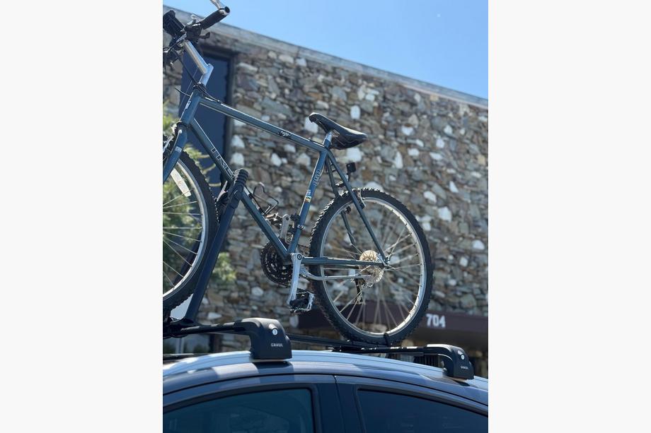 Cykelhållare för takräcke (för tvärbalkar) Foto 33
