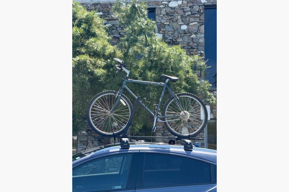 Cykelhållare för takräcke (för tvärbalkar) Foto 34