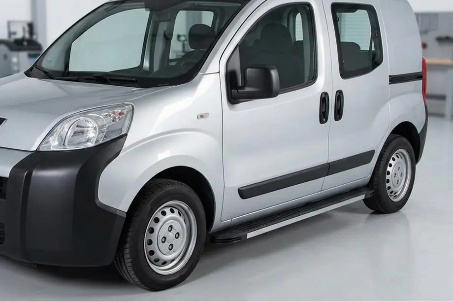 Fiat Fiorino/Qubo 2008–2024 Sidosteg Maya V1 (2 st, aluminium) Image